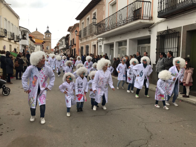 Primer premio local
Asociación Pies de Gato. Primer premio local en el concurso de carnaval 5-3-17
Palabras clave: carnaval 2017