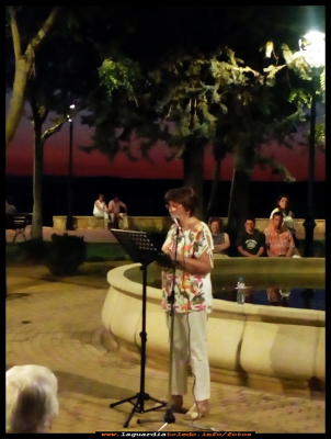 RECITAL DE POESÍA
Semana de la juventud. Recital de poesía en el Paseo del Norte, como clausura. (28-7-2019)
Manoli Morales Muñoz.
Palabras clave: Semana juventud 