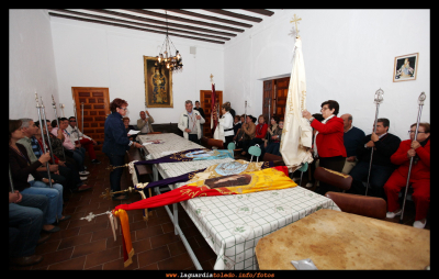 27 Septiembre 2012 - Despedida de El Santo Niño - Intercambio de banderas
Palabras clave: 27 Septiembre 2012 - Despedida de El Santo Niño - Intercambio de banderas