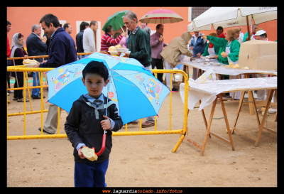 27 Septiembre 2012 - La vaquilla - Recogiendo la comida.
Palabras clave: 27 Septiembre 2012 - La vaquilla - Recogiendo la comida.