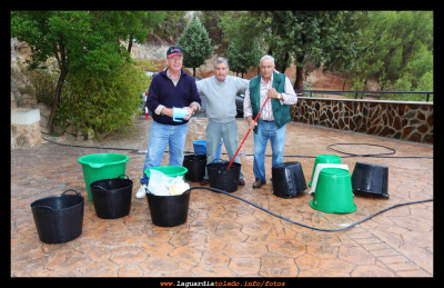 29 Septiemre 2012 - Limpiando despúes del zurra
Palabras clave: 29 Septiemre 2012 - Limpiando despúes del zurra