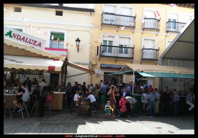 hora del aperitivo
26 de Septiembre por la mañana, hora del pincho moruno y el montaito  de morcilla, fiestas 2016.
Palabras clave: pincho moruno morcilla fiestas