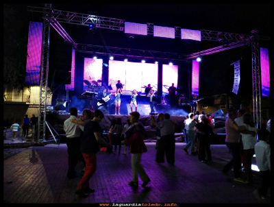 La verbena
Noche de verbena en las fiestas de Castilla la Mancha 2017
Palabras clave: Fiestas Castilla la Mancha 