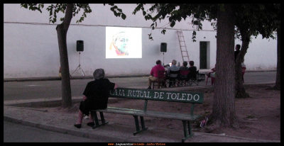 Pruebas de "Tradiciones al Fresco" 7/julio/2010
Preparativos para la proyección en la plazuela San Miguel
Palabras clave: tradiciones al fresco