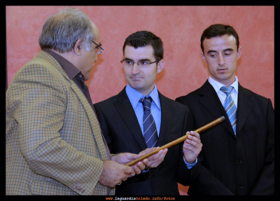 Toma de posesión de alcadía - 11 de junio 2011 - La entrega del bastón
INSTITUCIONES: El Ayuntamiento
Palabras clave: Toma de posesión de alcadía - 11 de junio 2011 - La entrega del bastón