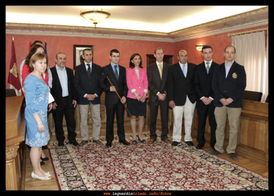 Toma de posesión de alcadía - 11 de junio 2011 - La nueva corporación
Palabras clave: Toma de posesión de alcadía - 11 de junio 2011 - La nueva corporación