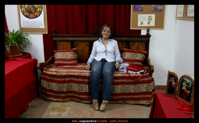 Humilde en un momentos de descando en la Casa de los Jaénes donde presentaba su exposición sobre el agua
Palabras clave: Humilde en un momentos de descando en la Casa de los Jaénes donde presentaba su exposición sobre el agua