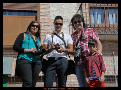 24 Septiembre 2012 - Desfile carrozas - Reporteros.... (Cada vez somos más....)
Palabras clave: 24 Septiembre 2012 - Desfile carrozas - Reporteros.... (Cada vez somos más....)