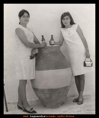 Inés y Magdalena
Magdalena Puerta e Inés Orgaz, en la pista  de baile que tenía Salvador en el cerro. Año 1968

Palabras clave: pista de baile Salvador magdalena ines orgaz