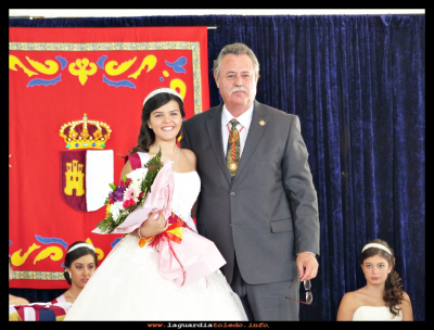 Irene
Irene Cabiedas Nuño dama de honor, junto a José Luis Tacero que le puso la medalla del Santo Niño (24-9-2015)
Palabras clave: dama fiestas
