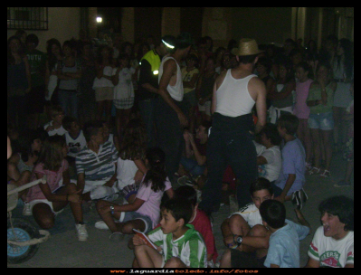 Juego de Misterio
El día 26 de Julio  del 2010, comenzó la IV semana de la juventud, durante dicha semana se organizaron una serie de actividades, entre otras, juegos para los más pequeños,  películas y discoteca para los mayores.
Juego de misterio en el que habra que descubrir un asesinato.
Palabras clave: semana juventud juego misterio