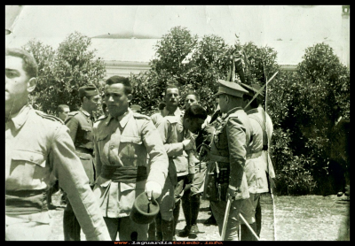 Jurando banderas
Tomás Tacero en la mili Jurando banderas 1949.
Palabras clave:  mili Jurando banderas