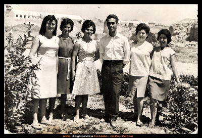 La cuadrilla
Cuadrilla de amigas: Milagros Ruíz, Angelita Sánchez, Marina Huete, Tomás Valero, Justi Muñoz y Prese Huete. Años 60.
Palabras clave: Cuadrilla de amigas