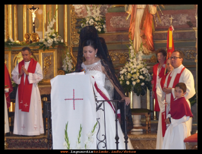 La lectura
La dama de honor Rosana Torres leyendo la lectura de la misa del día 25 del 9 del 2014. 
Palabras clave: dama  Rosana  misa