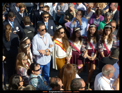 Las damas en perejón
La Guardia despide a su patrón en la Crucera. Fiestas (27-9-2015)
Palabras clave: Fiestas 2015