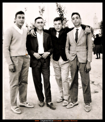 Los amigos
Grupo de amigos 1960 en el cerro.
Paco, Tomas Valero, Mariano Perea, Eugenio Muñoz.

Palabras clave: Grupo de amigos 1960 en el cerro
