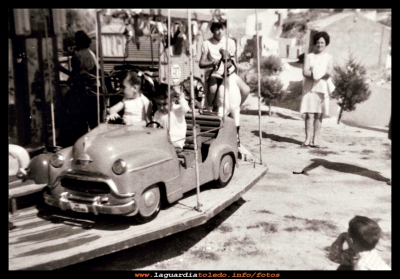 Los caballitos
Los caballitos, Mª José y Juan Carlos Cabiedas (fiestas 1970)
Palabras clave: fiestas 1970 Los caballitos