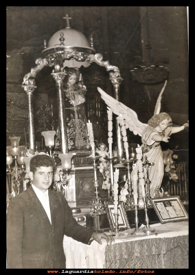 Luci Pasamontes
Luci Pasamontes “corona” años 50
Palabras clave: Luci  “corona”