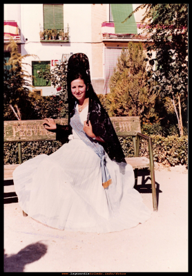 Dama de honor
Mª del Pilar Guzmán Sánchez, dama de honor, año 1973.  
FIESTAS, CELEBRACIONES Y TRADICIONES: Fiestas patronales 1973
Palabras clave: dama de honor, año 1973