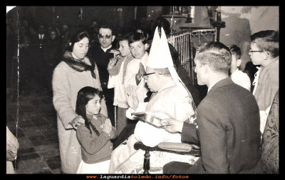 Confirmación de Amanda
Confirmación de Amanda García, año 1962, su madrina de confirmación Sagrario García.
Palabras clave: Confirmación de Amanda García