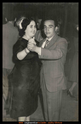 Margarita y Fausto
EL CURSO DE LA VIDA: < Los novios y las novias
