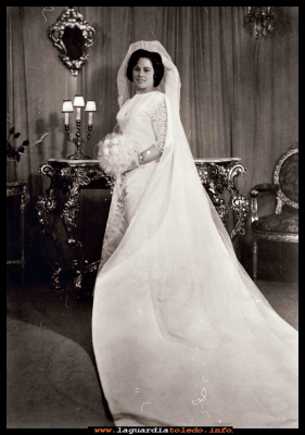 Milagros
Milagros Cabiedas en el día de su boda. Año 1968.
Palabras clave: Milagros boda