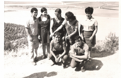 NOVIOS
Novios: Pepe, Mari Huerta, Lola Redajo, Paca y Julián Pedraza y Rufino Pedraza,  1970.    
Palabras clave: Novios pepe paca 