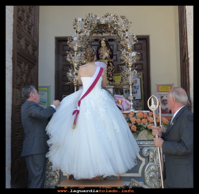 Ofrenda 
Ofrenda floral al Santo Niño. Fiestas 2015
Palabras clave: Santo Niño