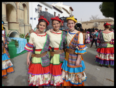Carnaval
Desfile de comparsas,  carnaval  21-2-2016 
Comparsa "El Guirigai" Huerta de Valdecarabanos
Palabras clave: Desfile carnaval 