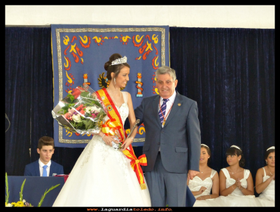 Coronación
Lucía Soto Guzmán reina 1016 con el presidente de la cofradía D. Matías del Castillo
Palabras clave: reina 1016