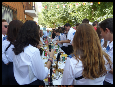 Aperitivo I
Aperitivo ofrecido por gentileza de Lucía, reina de las fiestas 2016.
Palabras clave: Aperitivo reina  fiestas