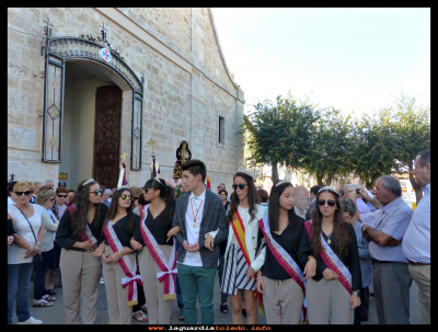 Procesión
Salida del Santo Niño de la iglesia, para llevarle a su ermita (27-9-2016)
Palabras clave: Salida  Santo Niño iglesia