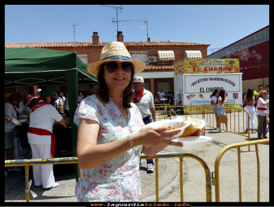Al rico pisto
Fiestas Castilla la Mancha. Degustando ese rico pisto (28-5-2017)
Palabras clave: Fiestas Castilla la Mancha pisto