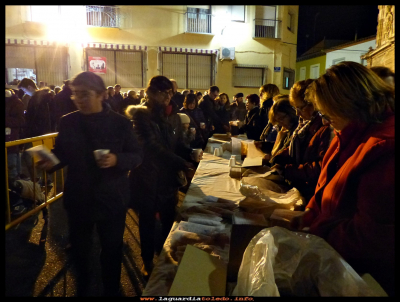 CHOCOLATADA
Chocolatada en el día de la Constitución. 
Hecha por la asociación de mujeres "LA ROSALEDA" (6-12-2018)
Palabras clave: Chocolatada constitución 
