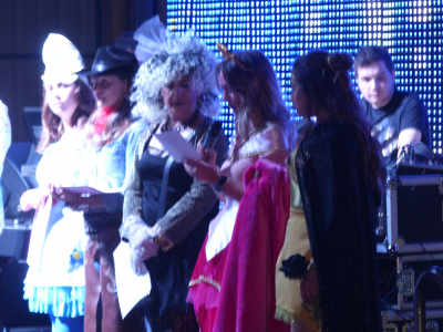 Princesas
Princesas que cambian el cuento, con una genial lectura previa al baile que no dejó a nadie indiferente.
Tercer premio.
Concurso de carnaval en el Pabellón Polideportivo, 9-3-19
