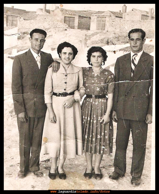 Pareja de novios
Año 1951. Gregorio, su mujer Luisa, y Guille Sánchez con su marido Juanito López.
Palabras clave: Año 1951