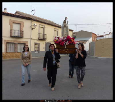 Rosario de la Aurora
13 de mayo la Virgen de Fátima, procesión Rosario de la Aurora (2015)  
Palabras clave: Rosario de la Aurora