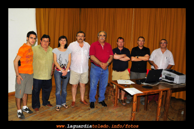 Rumbo a la historia. Constitución de ProyectoTUPI, primera Junta directiva.
Palabras clave: Rumbo a la historia. Constitución de ProyectoTUPI, primera Junta directiva.