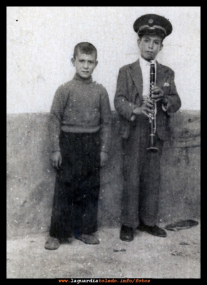 Sete
Sete, desde pequeño apuntaba actitudes. Años 40.
Palabras clave: Sete Años 40.