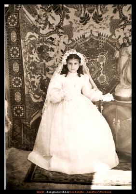 Tere Soriano
Comunión de Tere Soriano. Año 1955
Palabras clave: Comunión  Año 1955