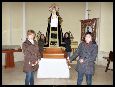 La Arrodillá
Preparadas para salir en la procesión de la Arrodillá
Palabras clave: la arrodilla