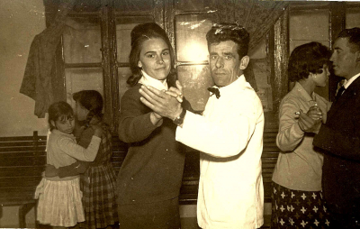 Angelín y su sobrina Cora bailando en el Casino
