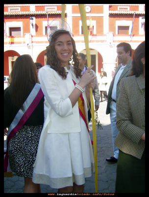 domingo ramos 048
Semana Santa 2012, domingo de Ramos, Laura Sánchez-Pascuala Reina de las fiestas del 2011, después de recoger la palma.
Palabras clave: Semana Santa 2012