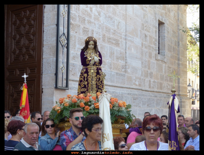 El santo Niño
El Santo Niño sale de la iglesia camino a su ermita. Fiestas (27-9-2015)
Palabras clave: Fiestas