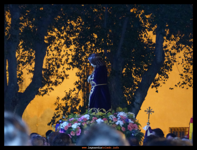 Entrada del Santo Niño a la iglesia
Sábado 5 de septiembre de 2015. El Santo Niño vuelve al pueblo.
Palabras clave: santo niño