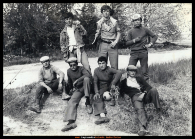 Pandilla de amigos
José Mª, Jose, Vicente, Jesús, Tomás, Juán y Brigi
Palabras clave: amigos
