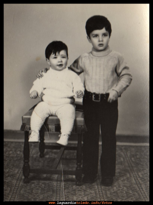 Alicia y Fernando, hijos de Tomasa Pérez
Palabras clave: alicia y fernando hijos de tomasa perez
