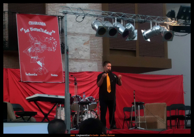 Monólogos durante el mercadillo de habilidades en la clausura de la Semana de la Juventud 2013
No faltó el entretenimiento, durante el mercadillo de habilidades, por la charanga la Tonalidad
Palabras clave: monologos semana juventud 2013 charanga la tonalidad