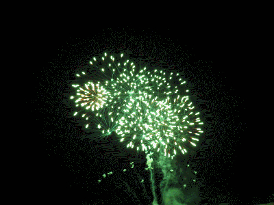 Gif animado de la traca de las fiestas 2014 formada por la unión de 102 fotos hechas en modo ráfaga
