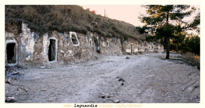 17 de noviembre de 2007. Estado del proyecto de recuperación de las cuevas.
[color=red][b] Ahora es el momento para que toda la gente que tenga fotos de las cuevas las ceda para que se publiquen y así, SIRVAN DE APOYO DOCUMENTAL A LA LABOR DE RECONSTRUCCIÓN de las mismas que se esta llevando a cabo.[/b][/color]   

[url=http://www.laguardiatoledo.info/fotos/thumbnails.php?album=209][color=navy][i]Ver más fotos de las cuevas[/i][/color][/url]
Palabras clave: 17 de noviembre de 2007. Estado del proyecto de recuperación de las cuevas.